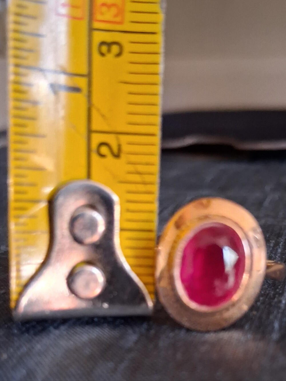 Vintage 14K Yellow Gold Oval Red Ruby Bezel Solitaire Ring Sz 8 - Picture 9 of 10